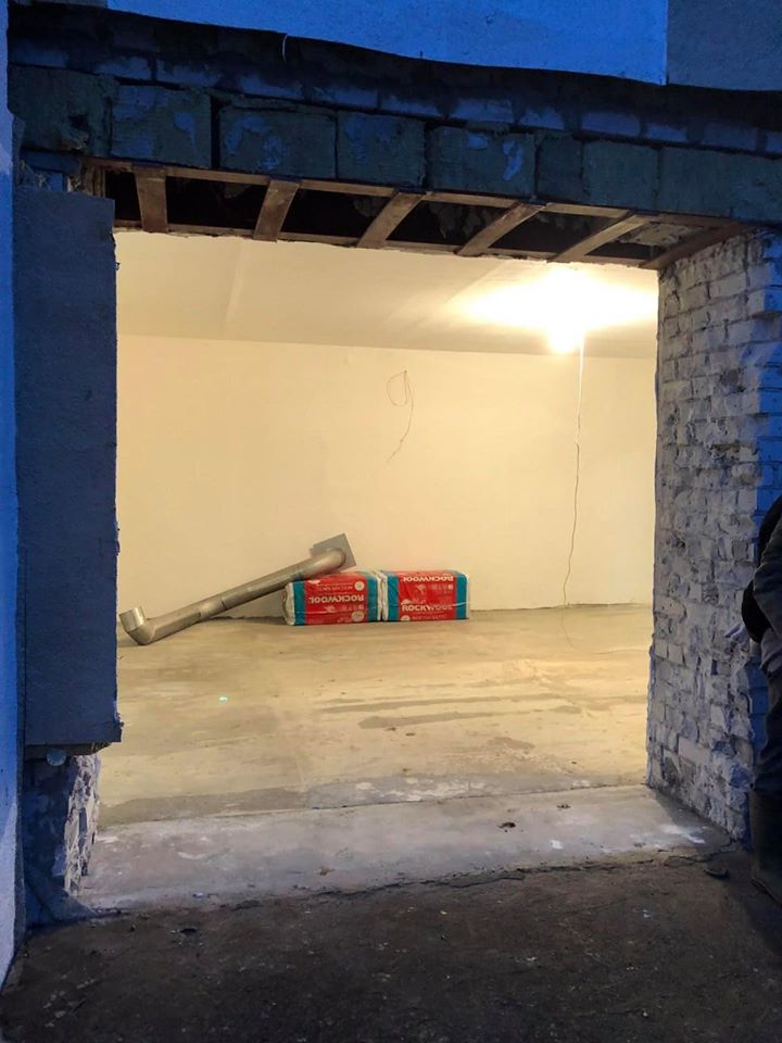 В Ярославской областной детской больнице разобрали стену: причина