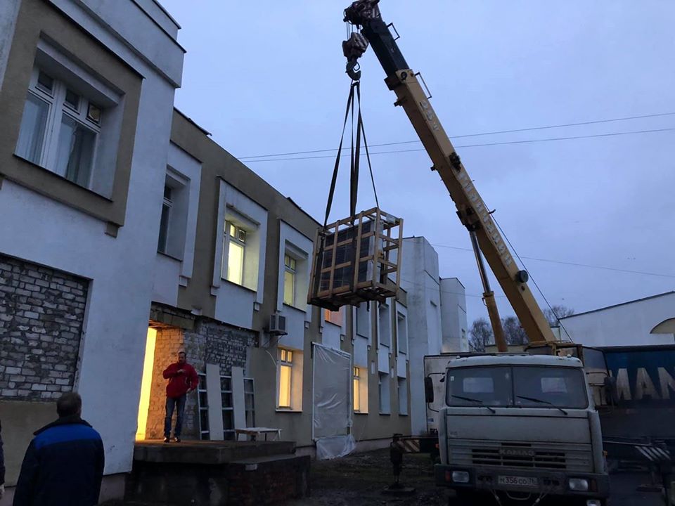 В Ярославской областной детской больнице разобрали стену: причина