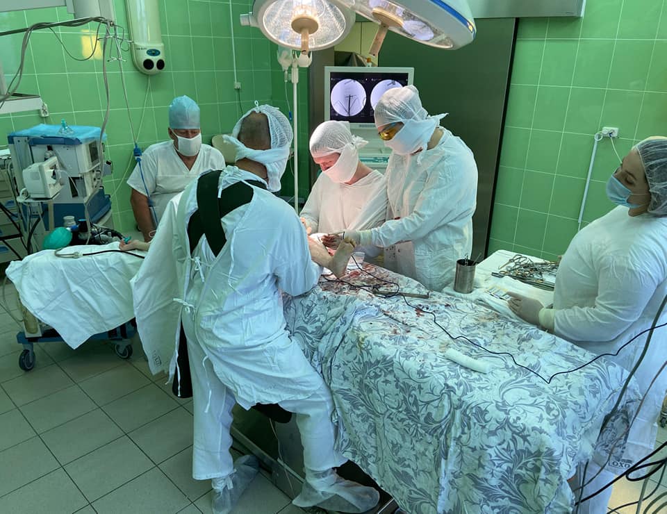 Хирург с навигатором. В Ярославской области внедряют новые медицинские технологии