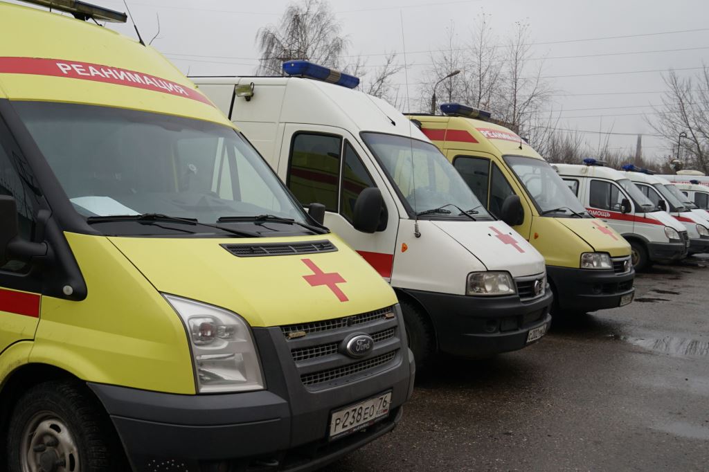 Дмитрий Миронов: новые машины скорой помощи, мобильные ФАПы и флюорографы позволят повысить доступность медицины в регионе
