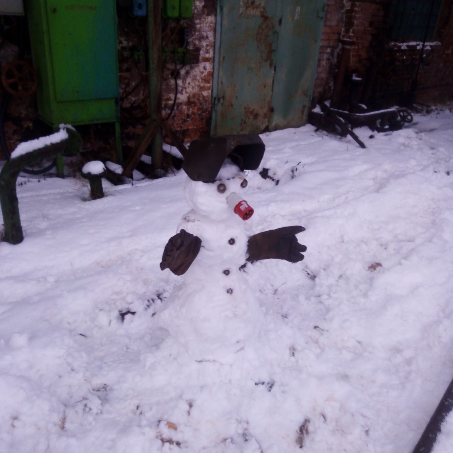 Ярославцы поделились фотографиями своих снеговиков в соцсетях