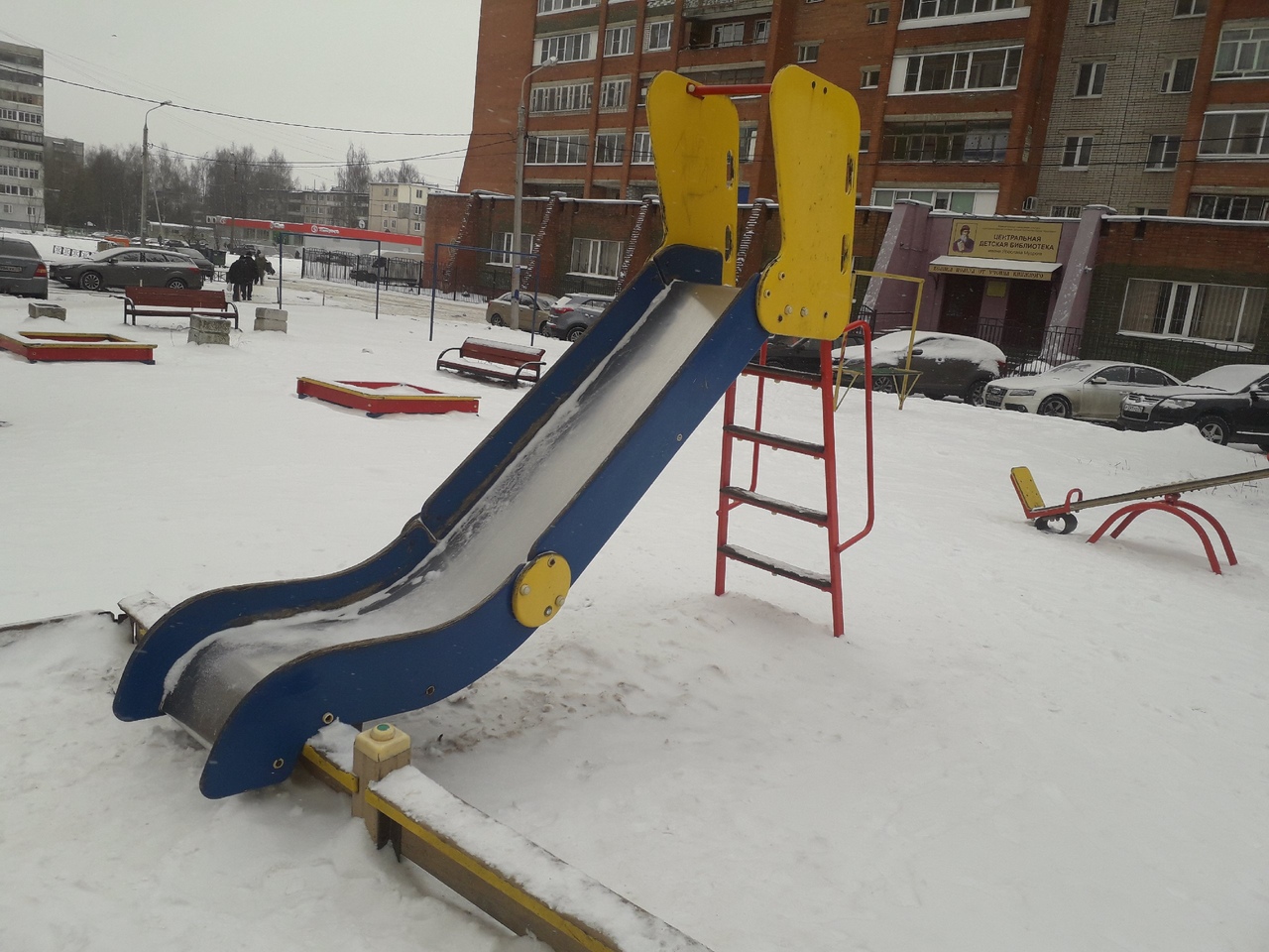 В Ярославле в детском саду во время прогулки ребенок получил черепно-мозговую травму