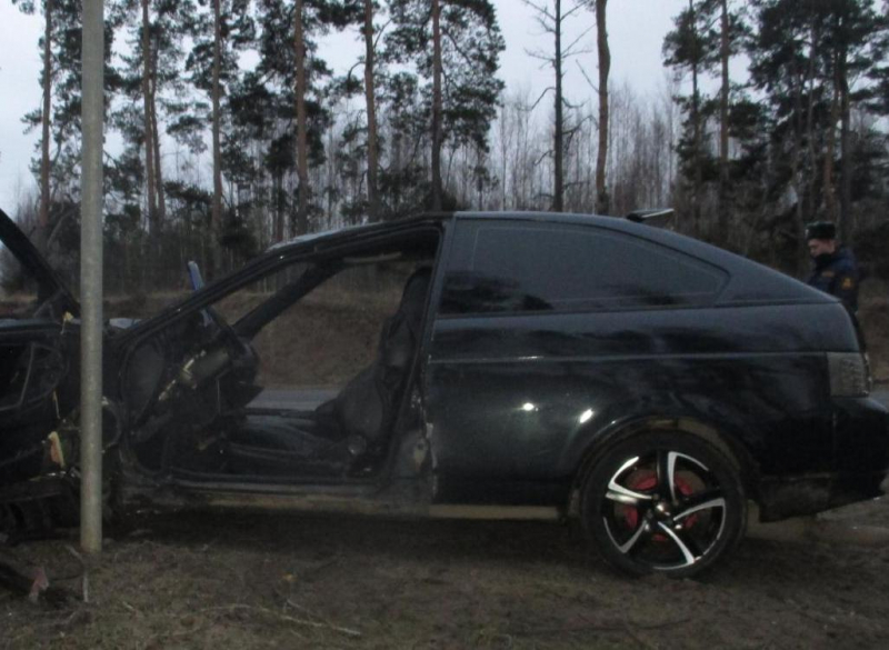 В Ярославской области водитель легкового автомобиля погиб при столкновении с грузовиком