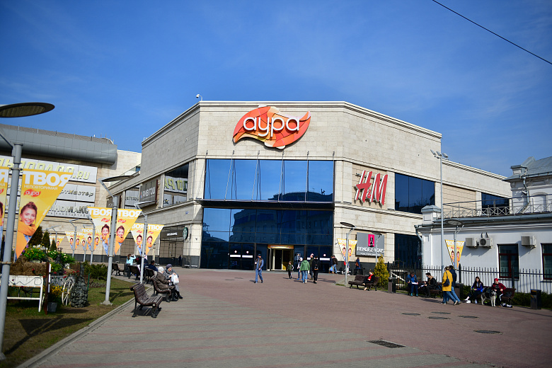 В Ярославле приостанавливают работу торговых центров и салонов красоты