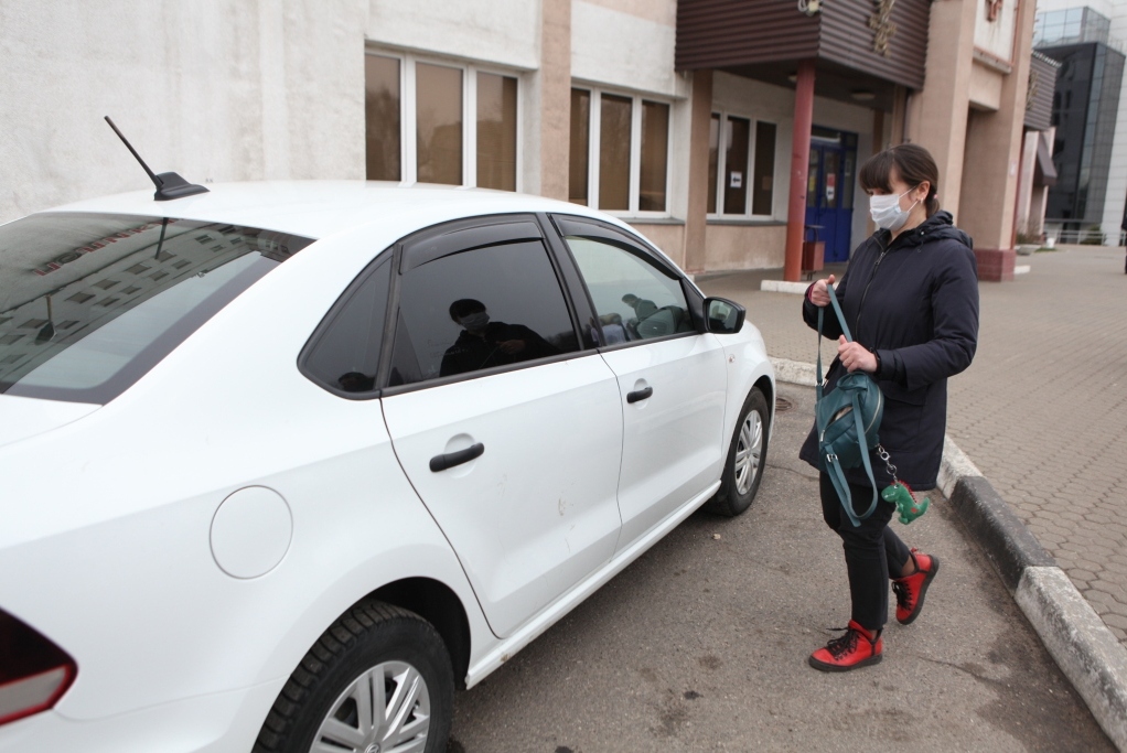 Дмитрий Миронов: 25 машин такси будут бесплатно возить врачей к пациентам