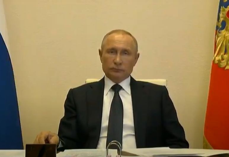 Владимир Путин объявил 6-8 мая нерабочими днями