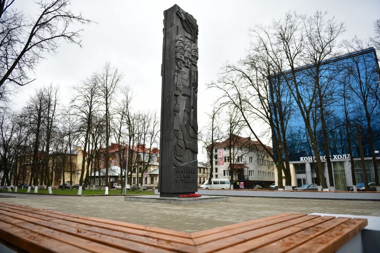 В центре Ярославля отреставрировали памятник 30-летия Победы