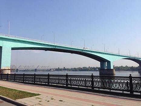 В Ярославле из-за непогоды перенесли работы на Октябрьском мосту