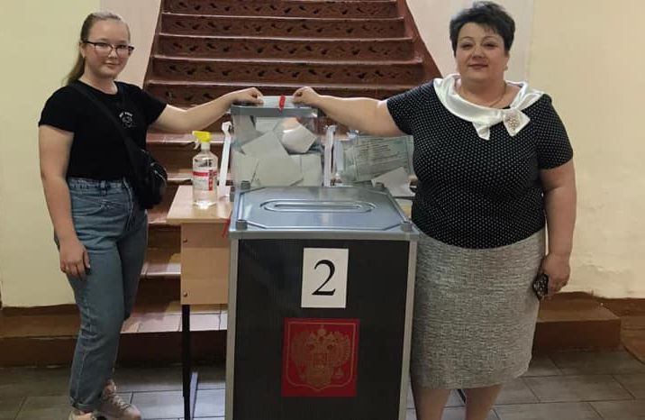 Председатель Общественной палаты Ростова приняла участие в голосовании за поправки