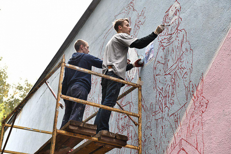 30 уличных художников раскрашивают здания Ярославля в преддверии Дня города: адреса