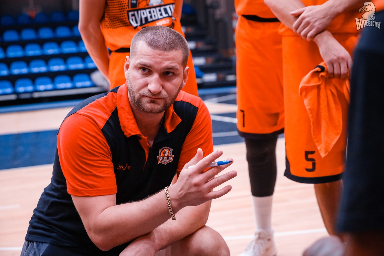 Тренер «Буревестника» Михаил Терехов рассказал о новом составе баскетбольного клуба и о новом сезоне
