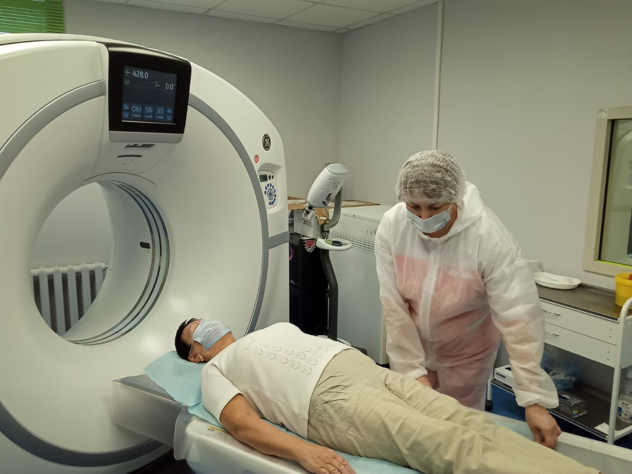 Врачи областной онкобольницы начали проводить обследования пациентов на новом мультиспиральном томографе