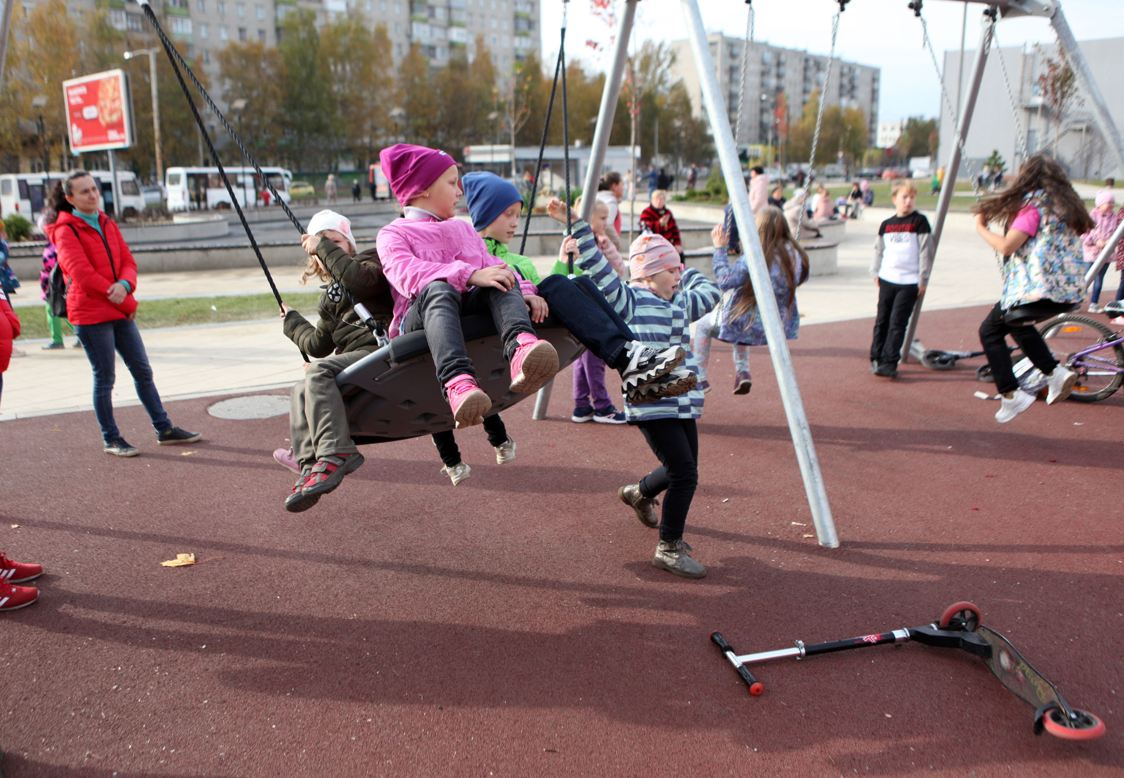 Парки и общественные пространства открывают в Ярославской области: какие места благоустроили