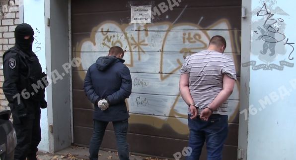 В Ярославле пятеро мужчин в масках ограбили финансовую организацию на 3,5 миллиона рублей