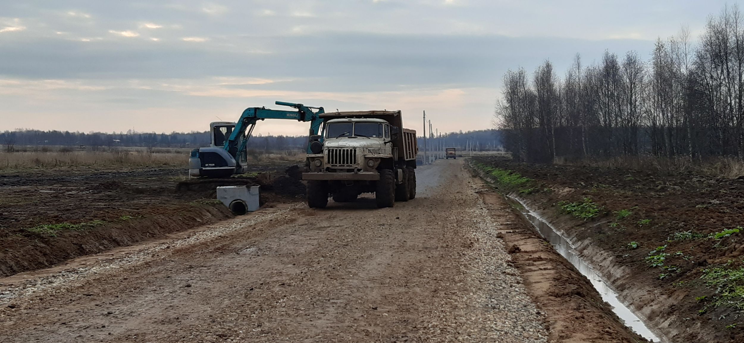 Более 200 молодых и многодетных семей смогут начать строительство на своих земельных участках в деревне Глебовское
