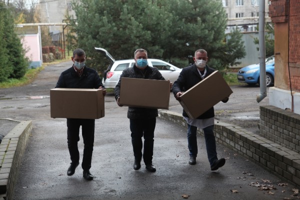 В больницу имени Семашко в Ярославле поступили дополнительные средства индивидуальной защиты