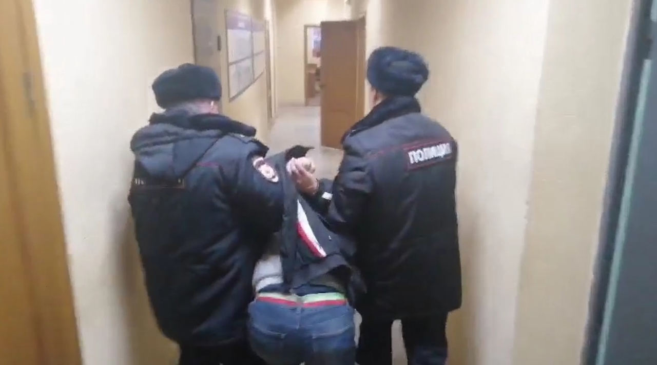 В сети появилось видео задержания сбежавшего из ярославской клиники маньяка
