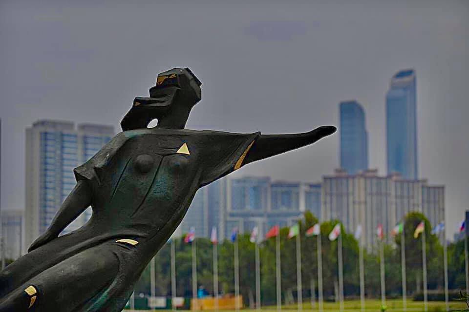 «Волга» покоряет Китай. Скульптура ярославны Елены Пасхиной украсила парк Дружбы в КНР