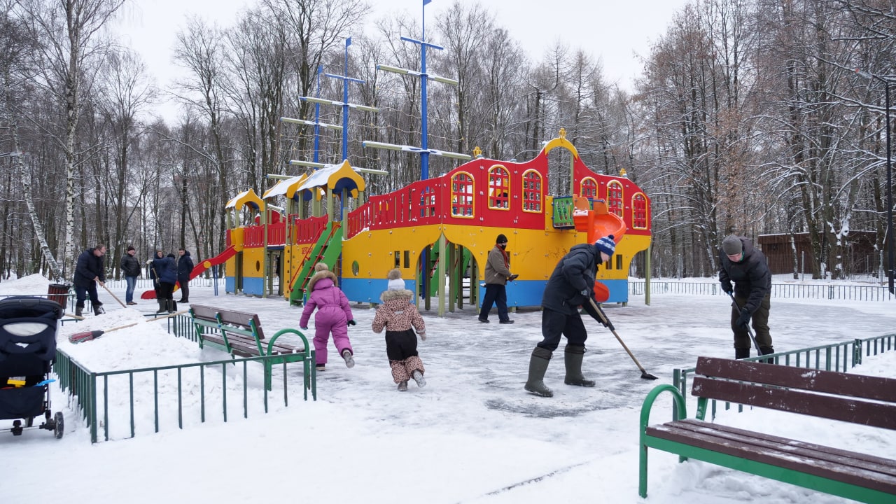 В Ярославле в парке «Нефтяник» ограничили доступ на горки после сообщений жителей в соцсетях