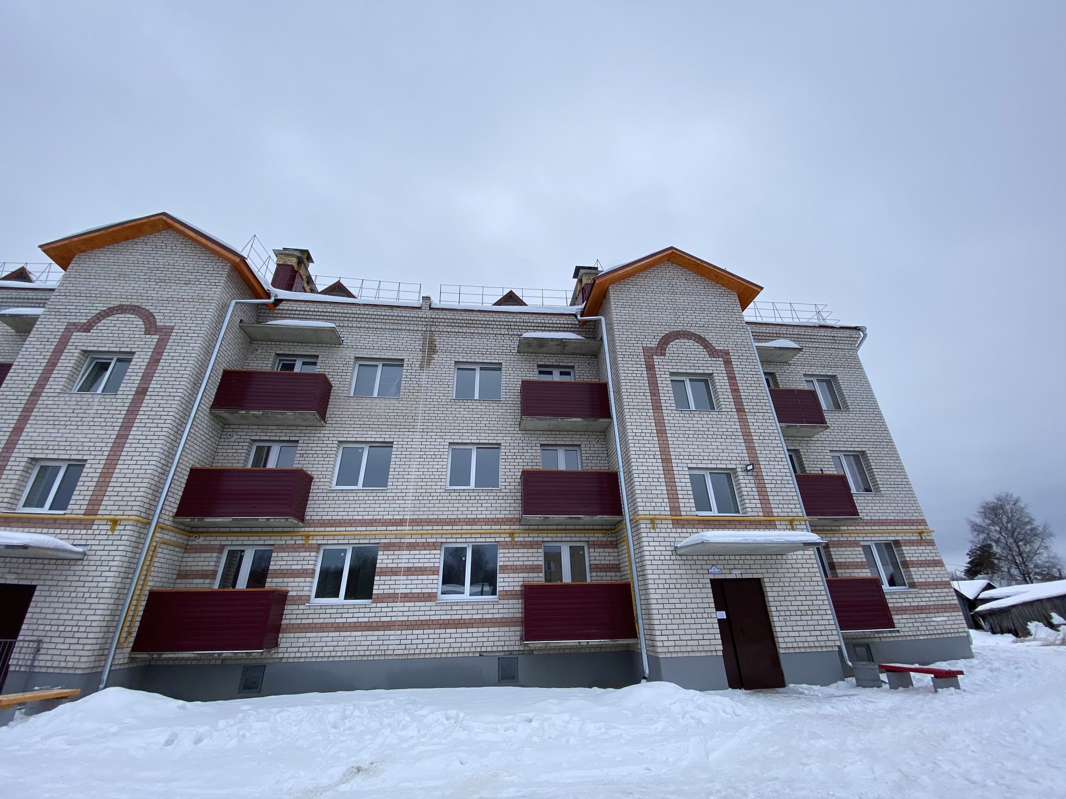 85 жителей Некоузского района переехали из аварийных домов в новостройки