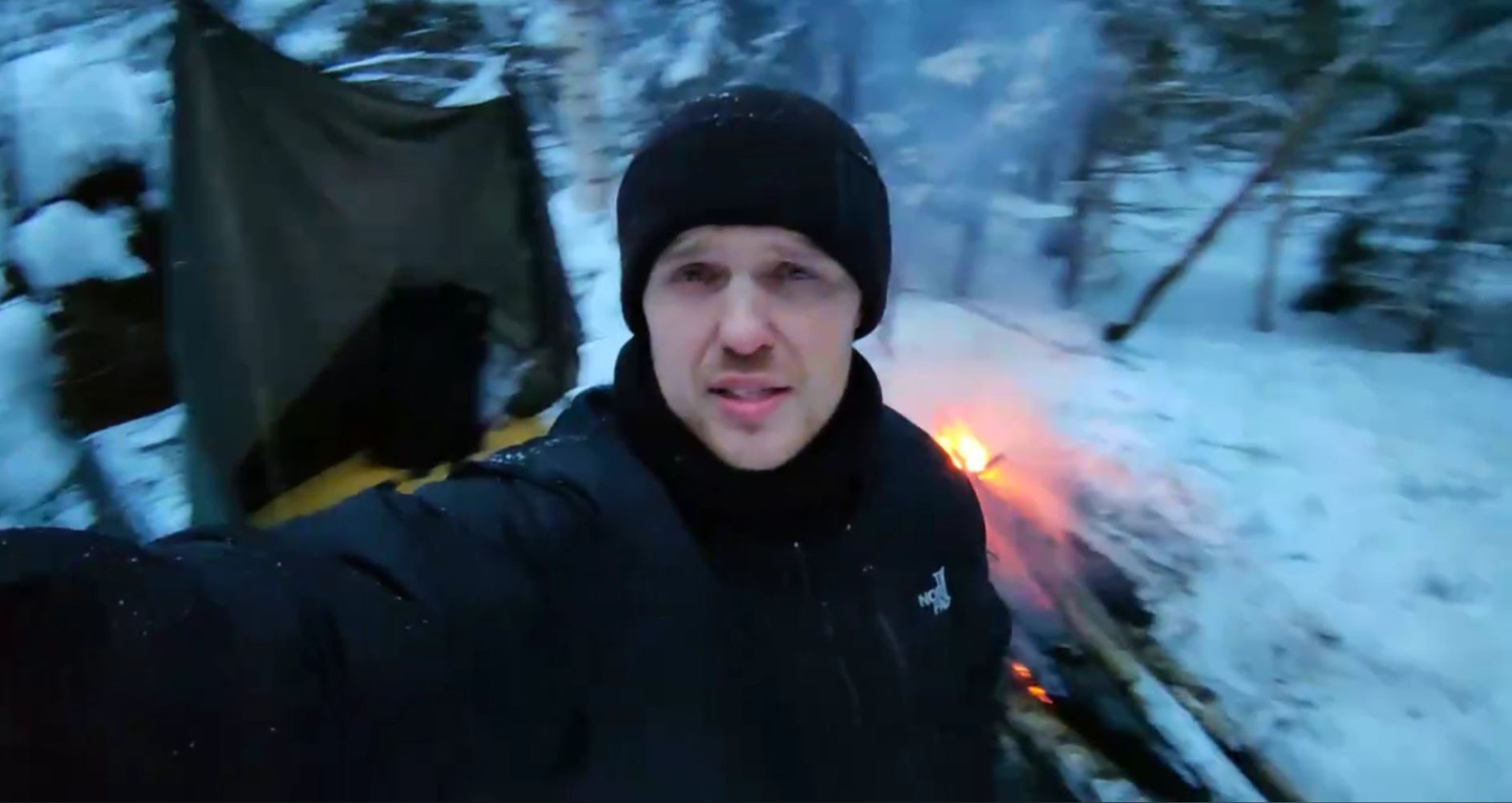 Ярославец рассказал, как провел ночь в снежном костромском лесу