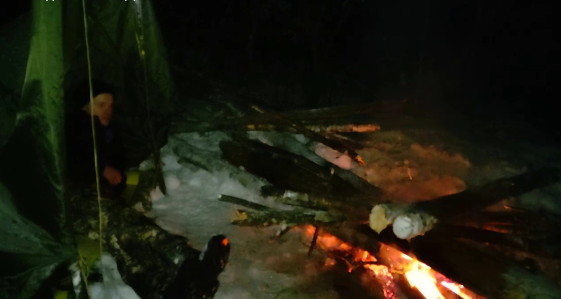 Ярославец рассказал, как провел ночь в снежном костромском лесу