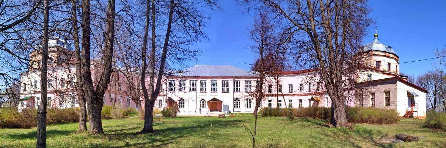 В Переславском районе отремонтировали помещения в главном доме усадьбы Свиньиных-Козловских