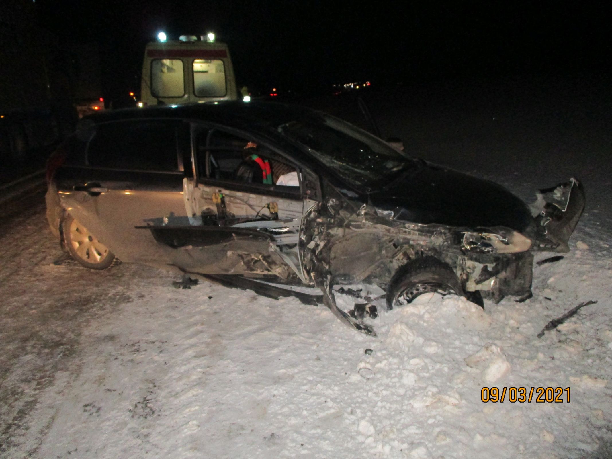 В Ярославской области в ДТП с грузовиком пострадал мужчина