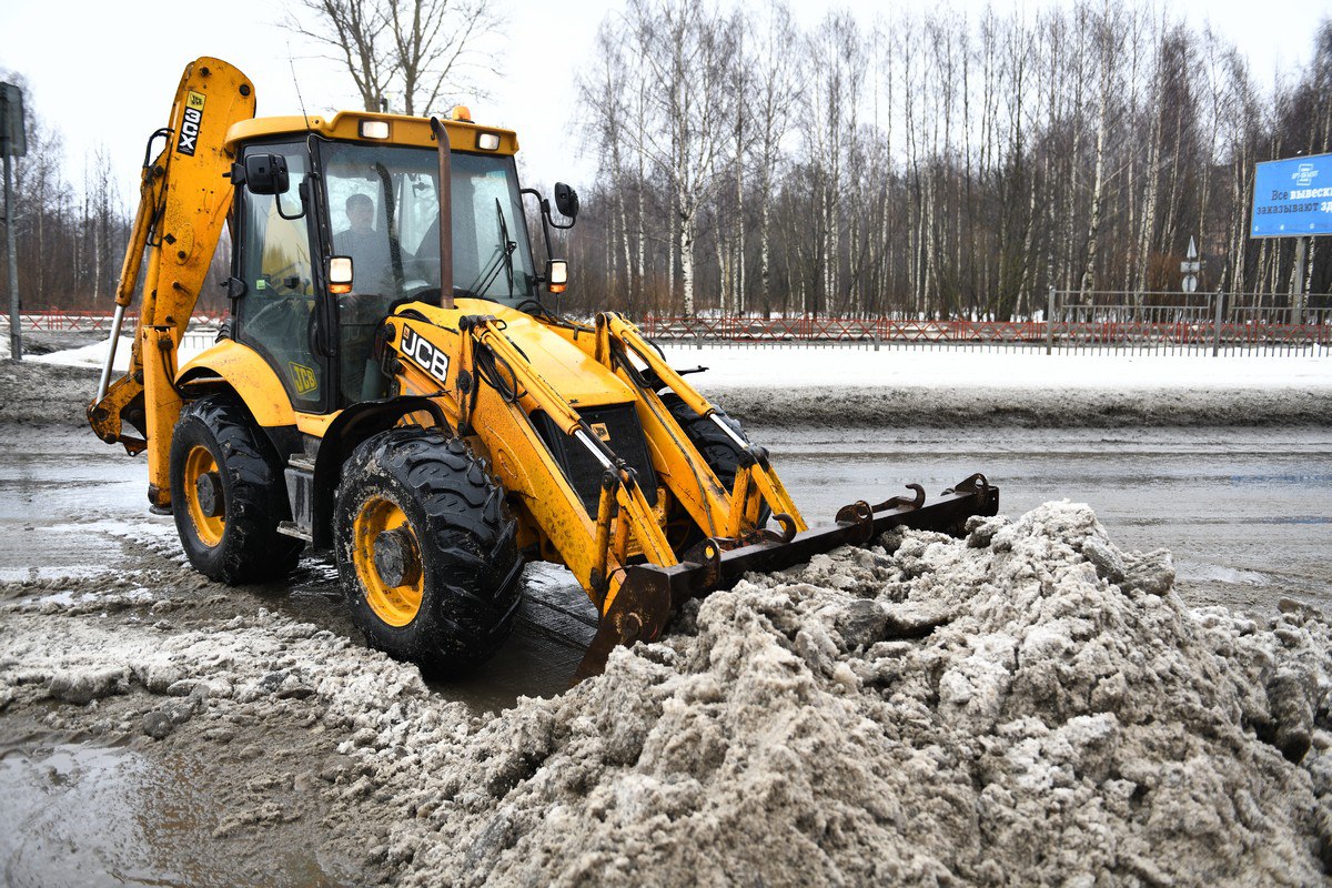 Власти рассказали, как улицы Ярославля очищают от талого снега