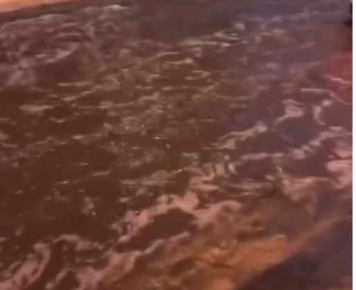 Видео: в Ярославле затопило улицу Наумова