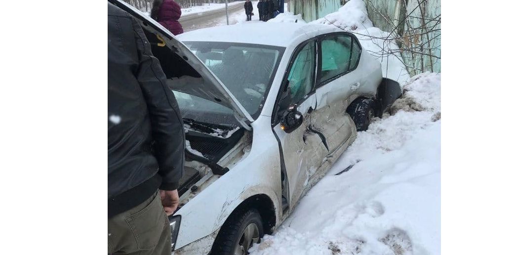 В ДТП с грузовиком в Рыбинске пострадала водитель легковушки