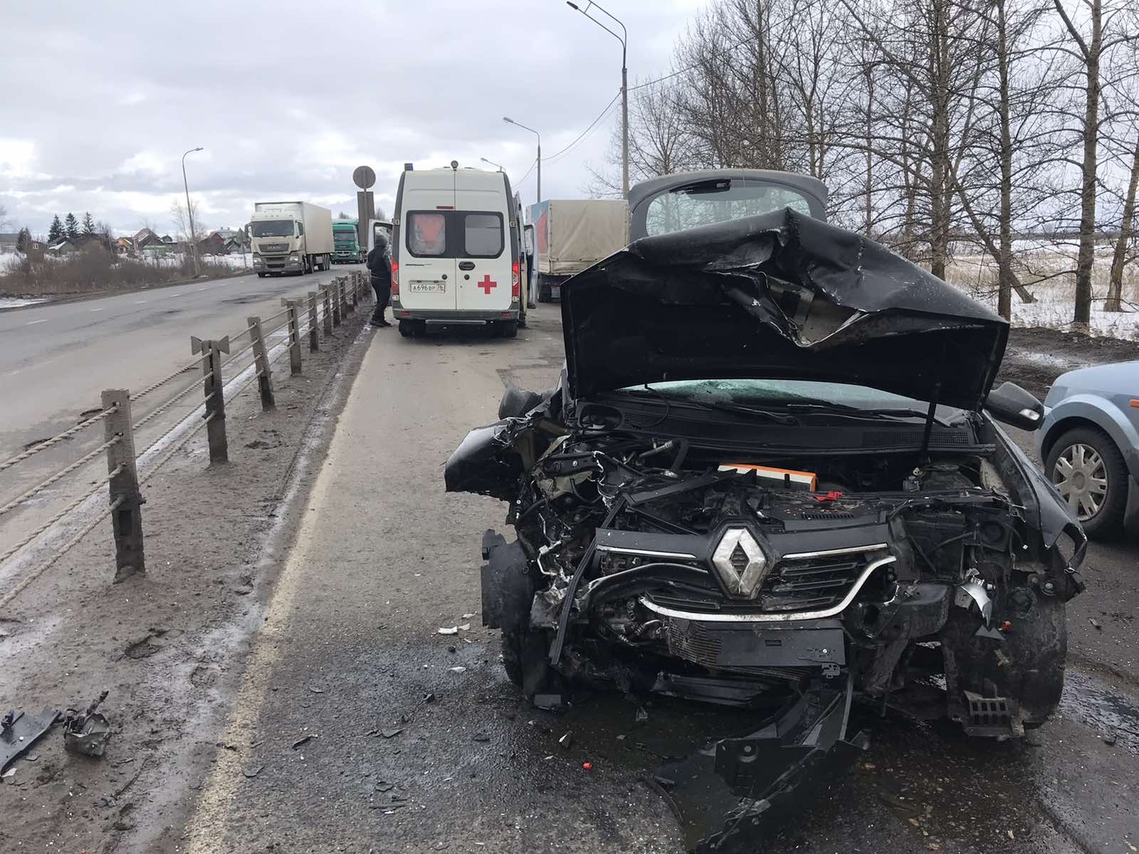 В Ярославле в ДТП на окружной дороге пострадали два водителя