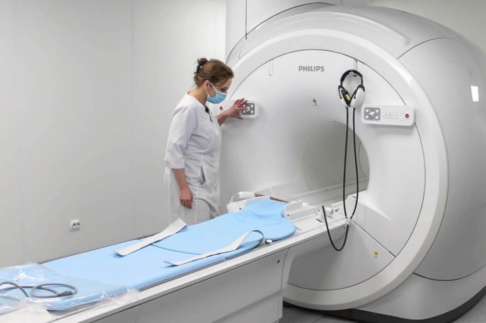 Новый магнитно-резонансный томограф начал работу в областной онкологической больнице