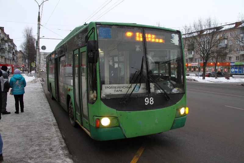 В троллейбусах Рыбинска ввели безналичную оплату проезда