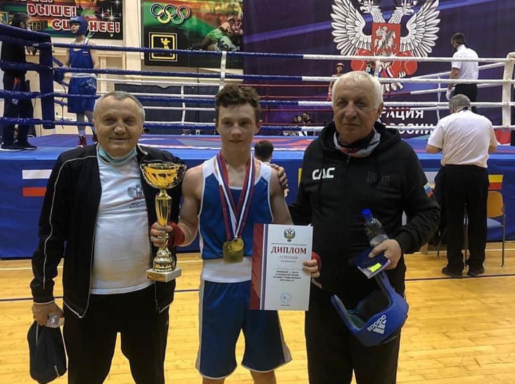 Две золотые медали завоевали ярославские боксеры на первенстве России