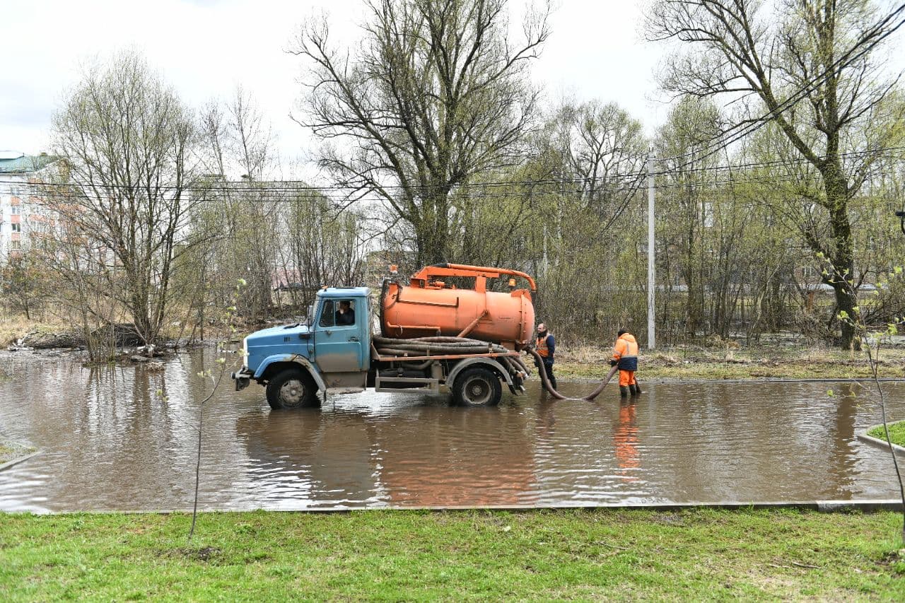 Власти рассказали, как решают проблему с затопленным кварталом в Ярославле