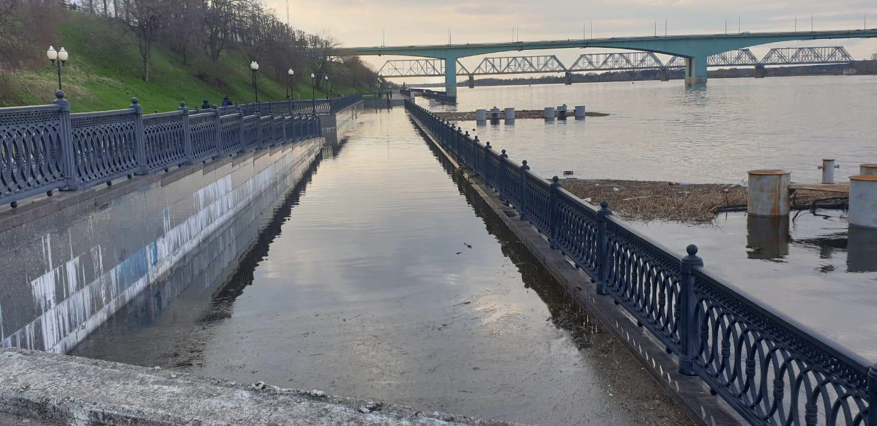 За последние двое суток в Рыбинском водохранилище стабилизировали уровень воды