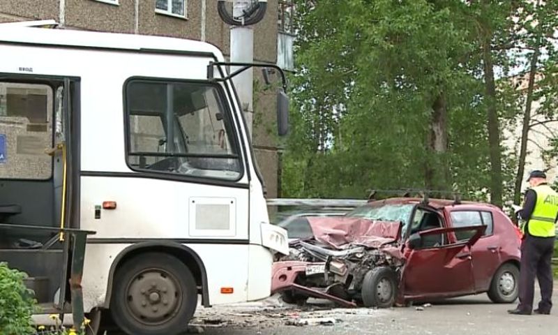 Ситуация 21. Водитель маршрутки. Водитель ПАЗИКА. Происшествия Ярославль вчера.