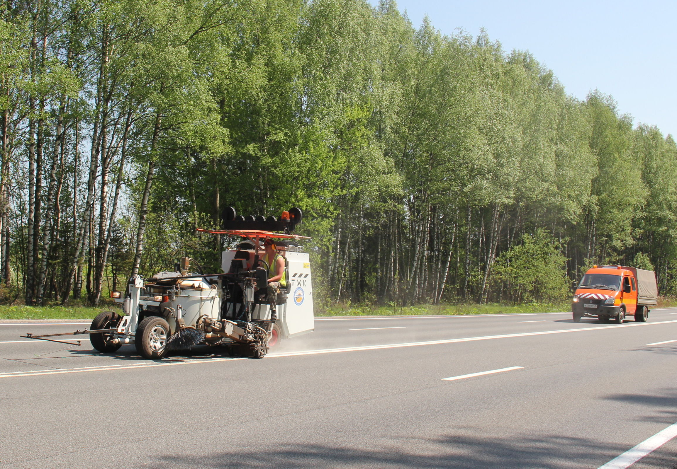 2800 километров разметки нанесут на дороги Ярославской области в этом году