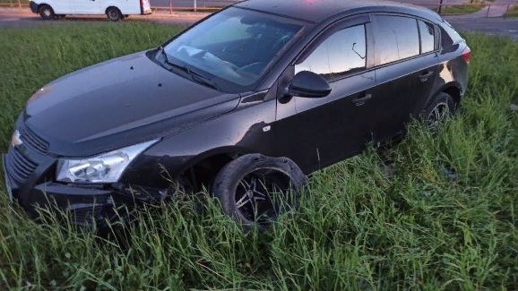 В Рыбинске водитель иномарки скрылся после аварии, в которой пострадал человек