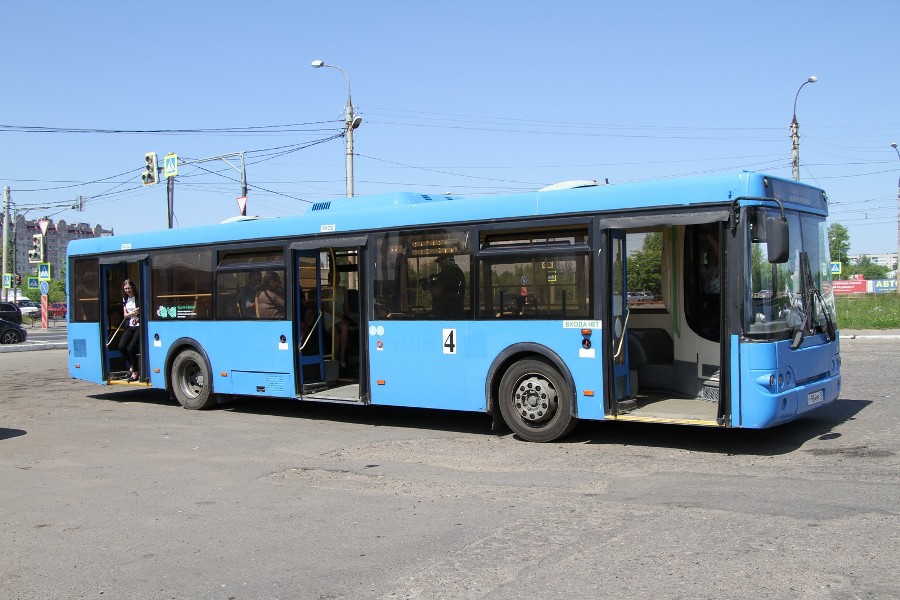 В Рыбинске на маршруты пустили пять автобусов большой вместимости из Москвы