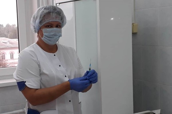 ​Почти 5 тысяч человек прошли вакцинацию от ковида в выездных мобильных пунктах Ярославля