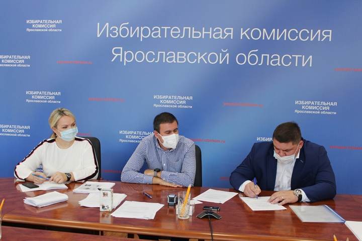 Депутат Андрей Коваленко подал документы для выдвижения в Госдуму по 194-му избирательному округу