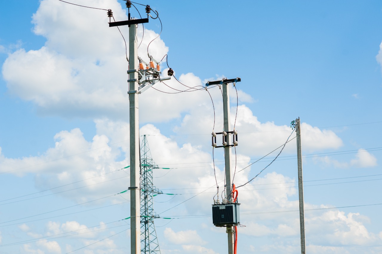 В 2021 году специалисты Ярэнерго отремонтируют свыше 330 километров линий электропередачи