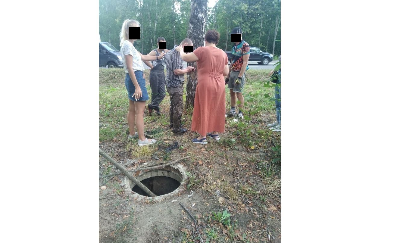 В Ярославле мужчина провалился в канализационный люк