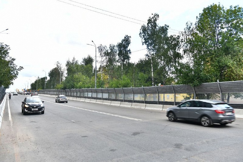Власти назвали сроки, когда полностью завершат работы на Добрынинском мосту в Ярославле