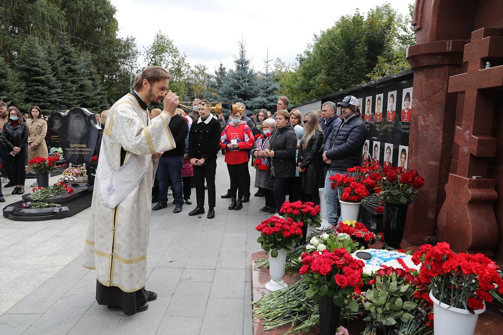 Губернатор принял участие в памятных мероприятиях, посвященных погибшей команде «Локомотив»