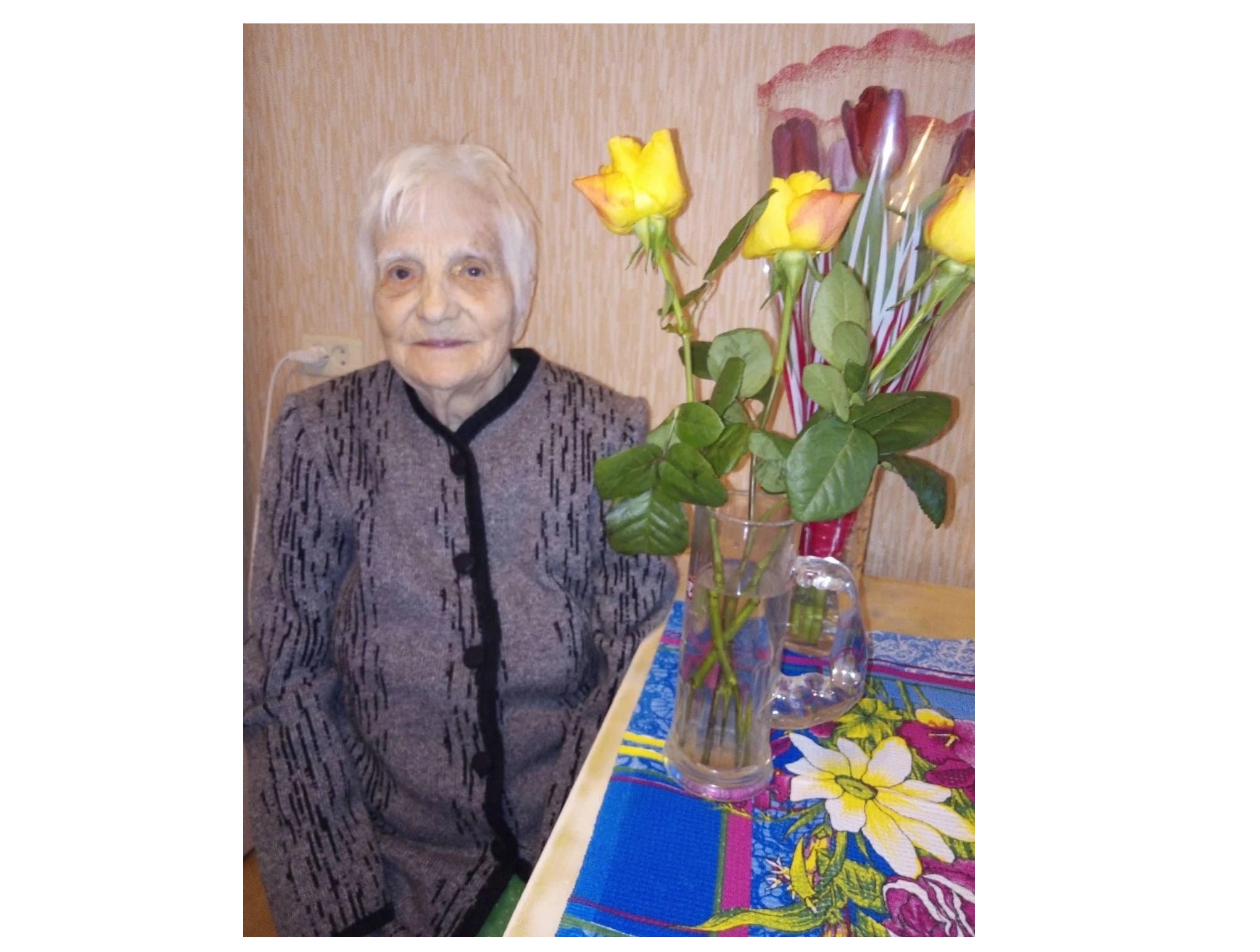 Дмитрий Миронов поздравил ярославну со столетним юбилеем