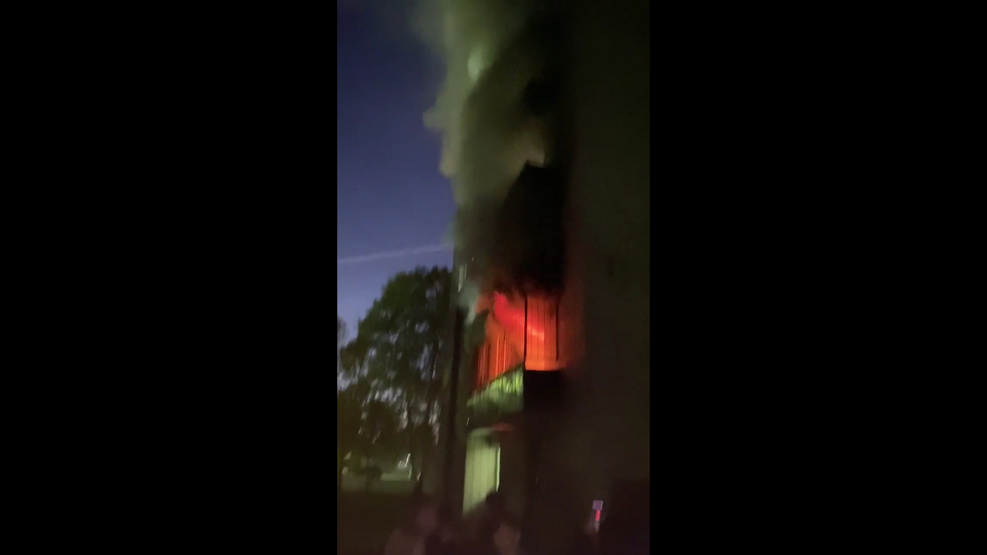 Во время пожара в общежитии ЯГТУ в Ярославле эвакуировали 374 человека