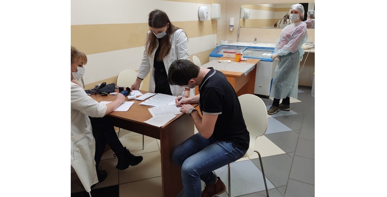 В Ярославле открылся выездной пункт вакцинации от коронавируса в Дзержинском районе
